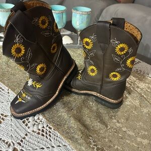 Brown Boots with Sunflower Embroidery